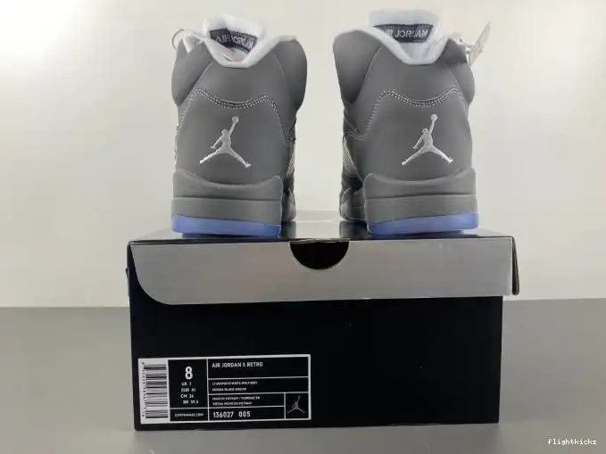 Grey Air Jordan Wolf Retro 136027-005 5 0516